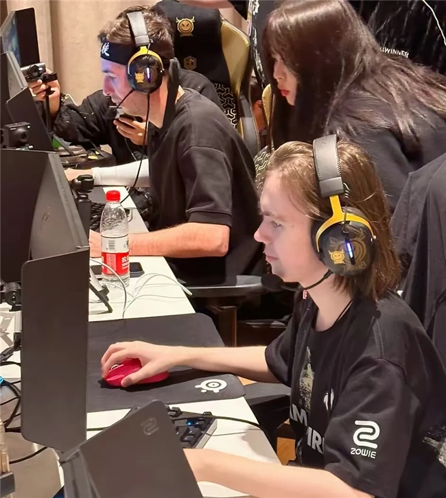 FPX赛前返图：首战来临，我们准备好啦！