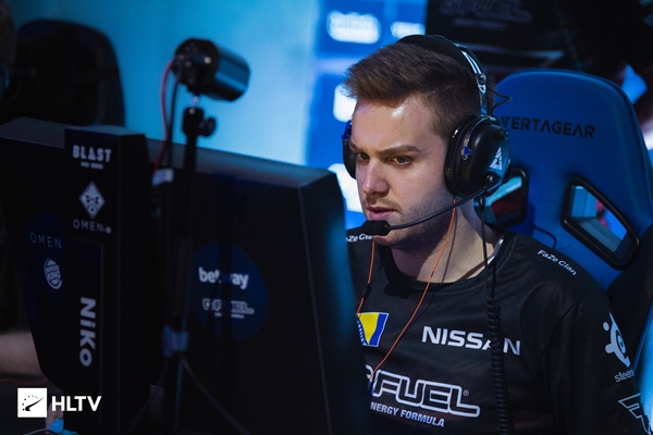 好好好~三年前的今天EDG战胜DK获得2021全球总决赛冠军