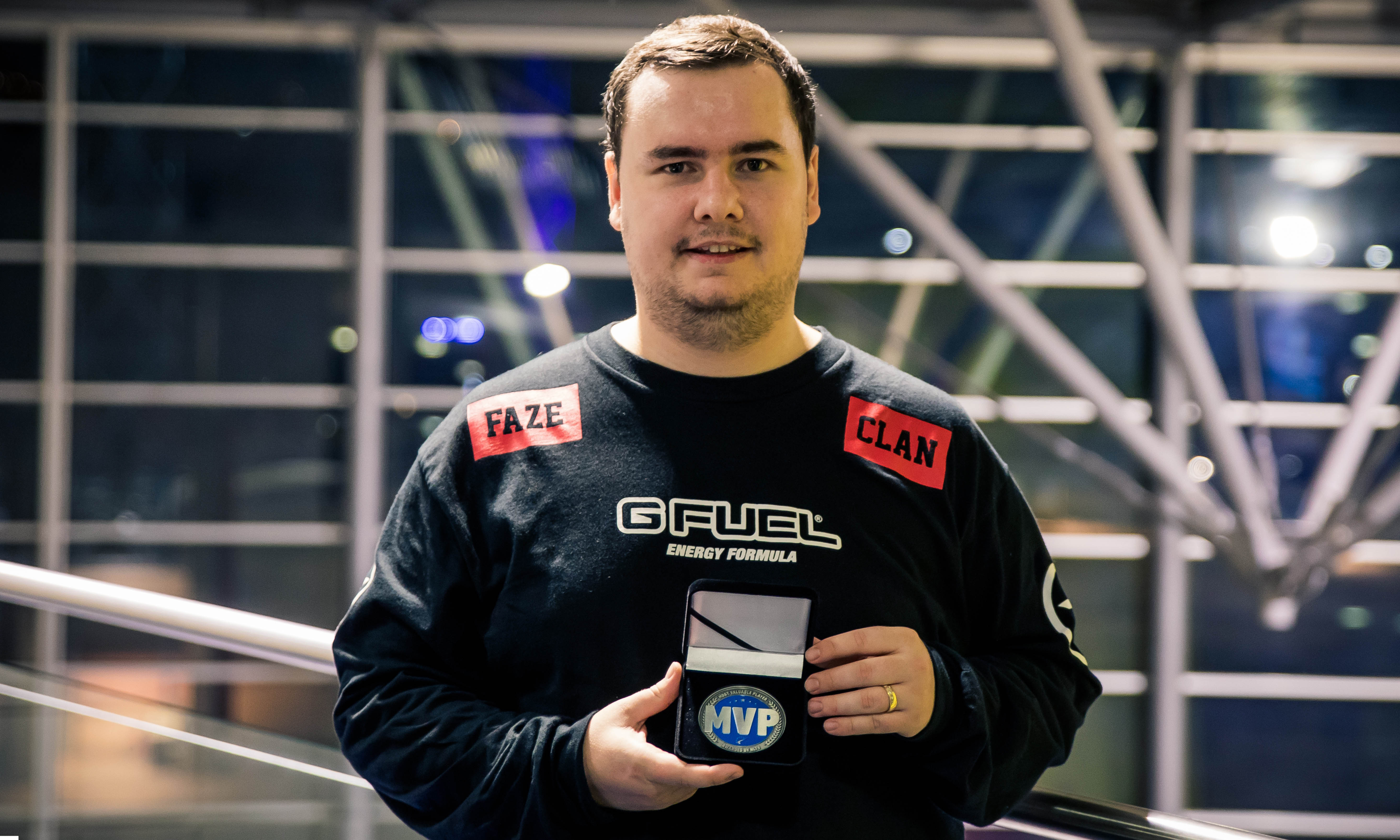 【前瞻】2025LPL春季赛FPX vs TT，FPX攻势猛烈TT顶不住