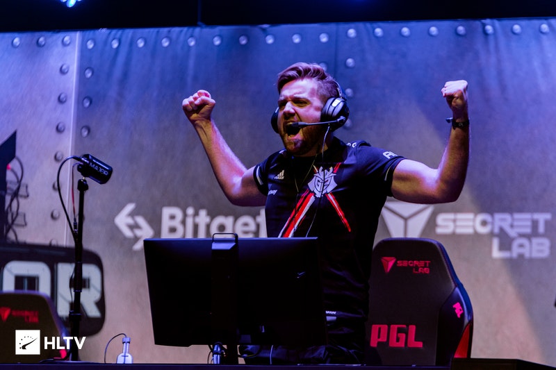 资讯这是多久没玩游戏了 这枪打成这样？