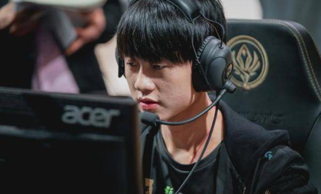 JDG赛后群访：输一小局不是坏事，有利于扩展BP策略